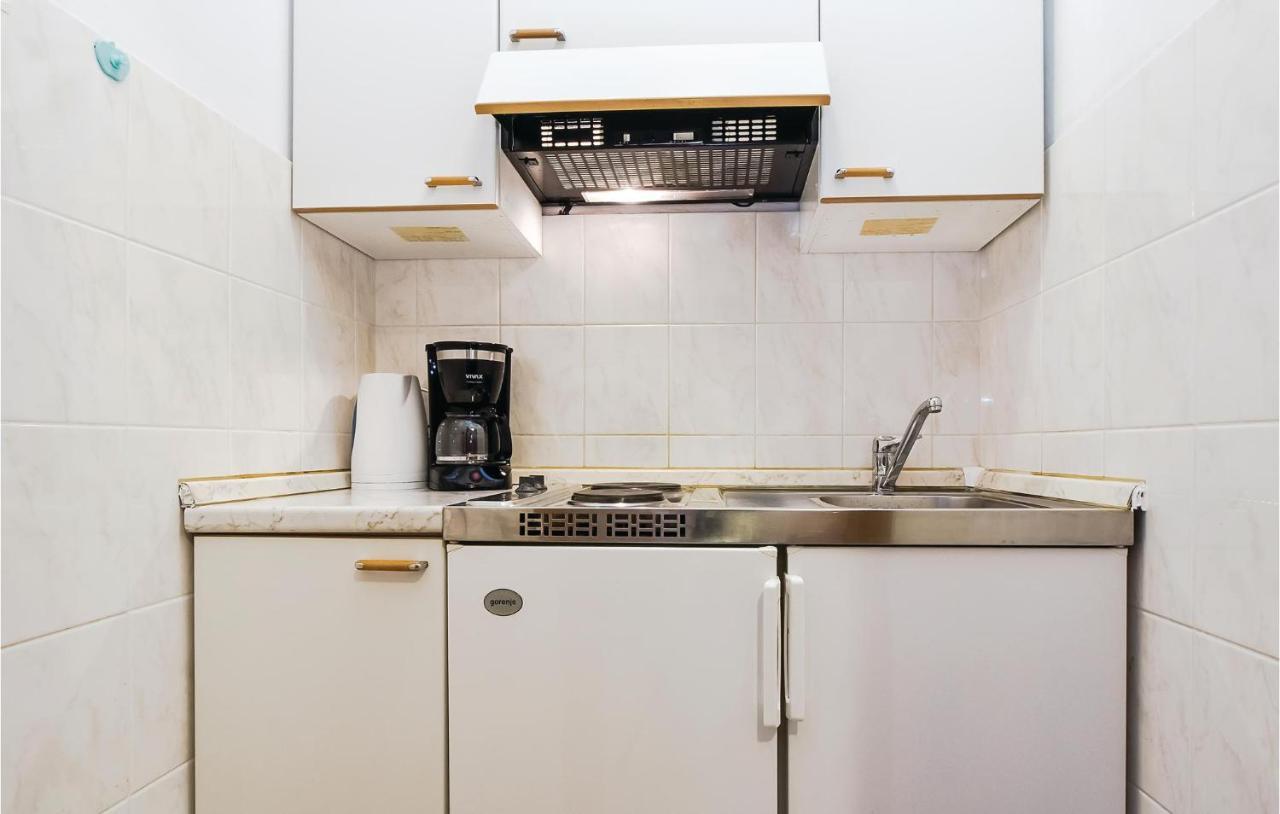 Cozy Apartment In Lokva Rogoznica With Wifi Exterior photo