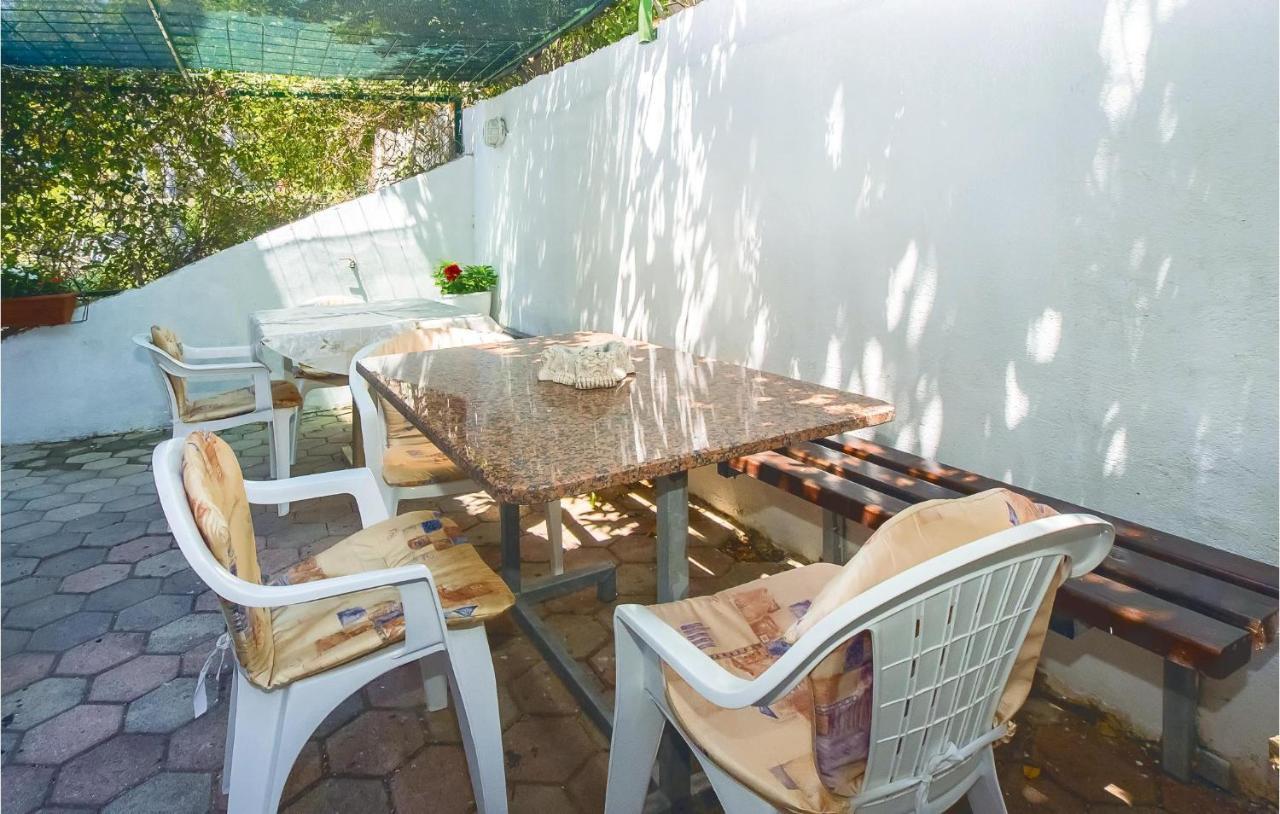 Cozy Apartment In Lokva Rogoznica With Wifi Exterior photo